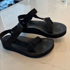 Teva Black flat-form Universal Sandal. Size 6